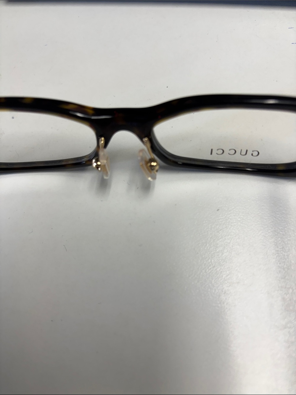 Gucci Women's Tortoiseshell Rectangular Glasses with Signature Green-Red Stripe - Picture 5 of 6